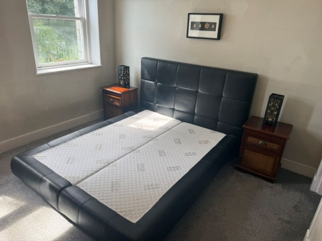 Stunning 2 Bedroom Ground Floor Flat on Kings Gate