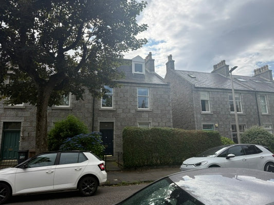 Incredible 3 Bed Flat City Centre
