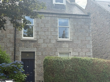 Incredible 3 Bed Flat City Centre