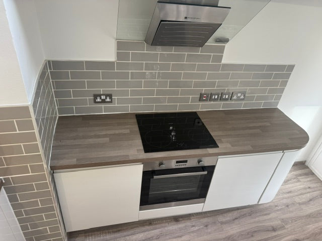 52 Whithall Road 5 Bed Double Upper with Front Door