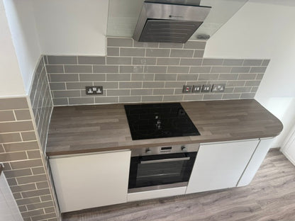 52 Whithall Road 5 Bed Double Upper with Front Door