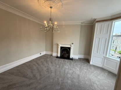 52 Whithall Road 5 Bed Double Upper with Front Door