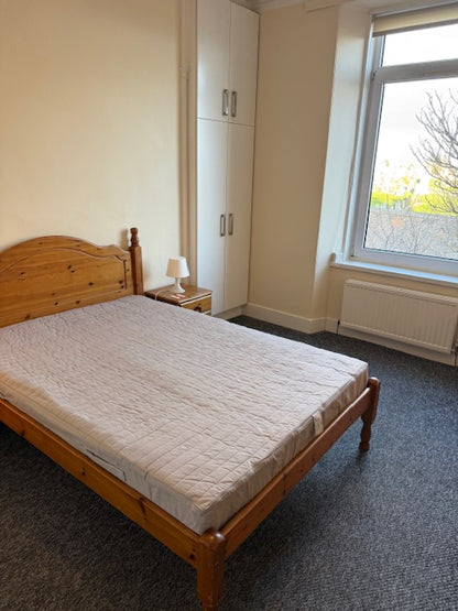 Beautiful 2 Bedroom Flat near Aberdeen Beach