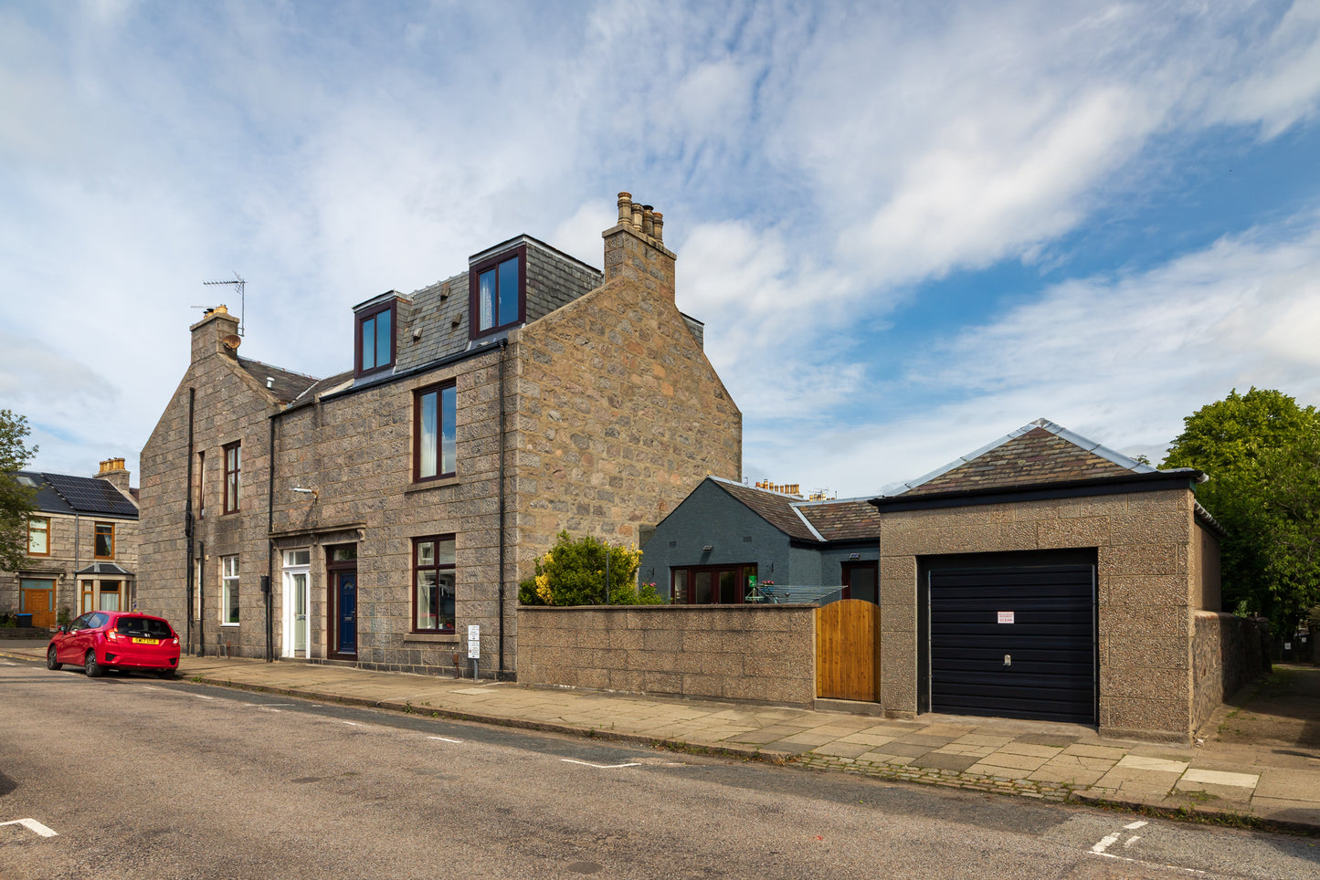 Incredible 5 Bedroom House