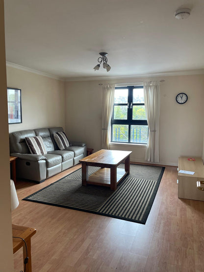 2 Bed Riverside View Flat