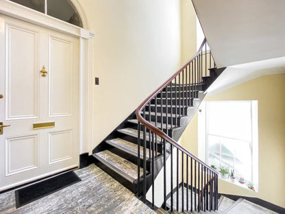 2 Bedroom First Floor Flat on King Street Close to Union Street