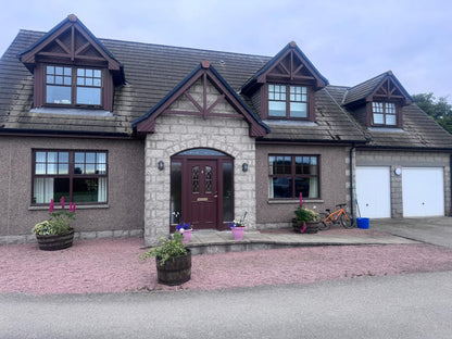 5 Bedroom House in Kinellar
