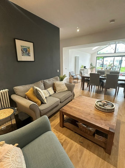 5 bed semi detached house