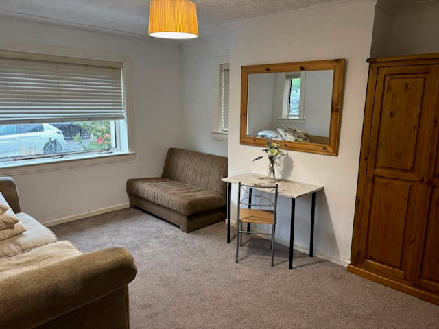 2 Bedroom Ground Floor Flat