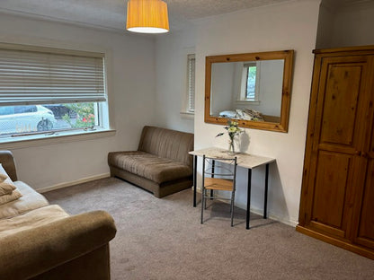 2 Bedroom Ground Floor Flat