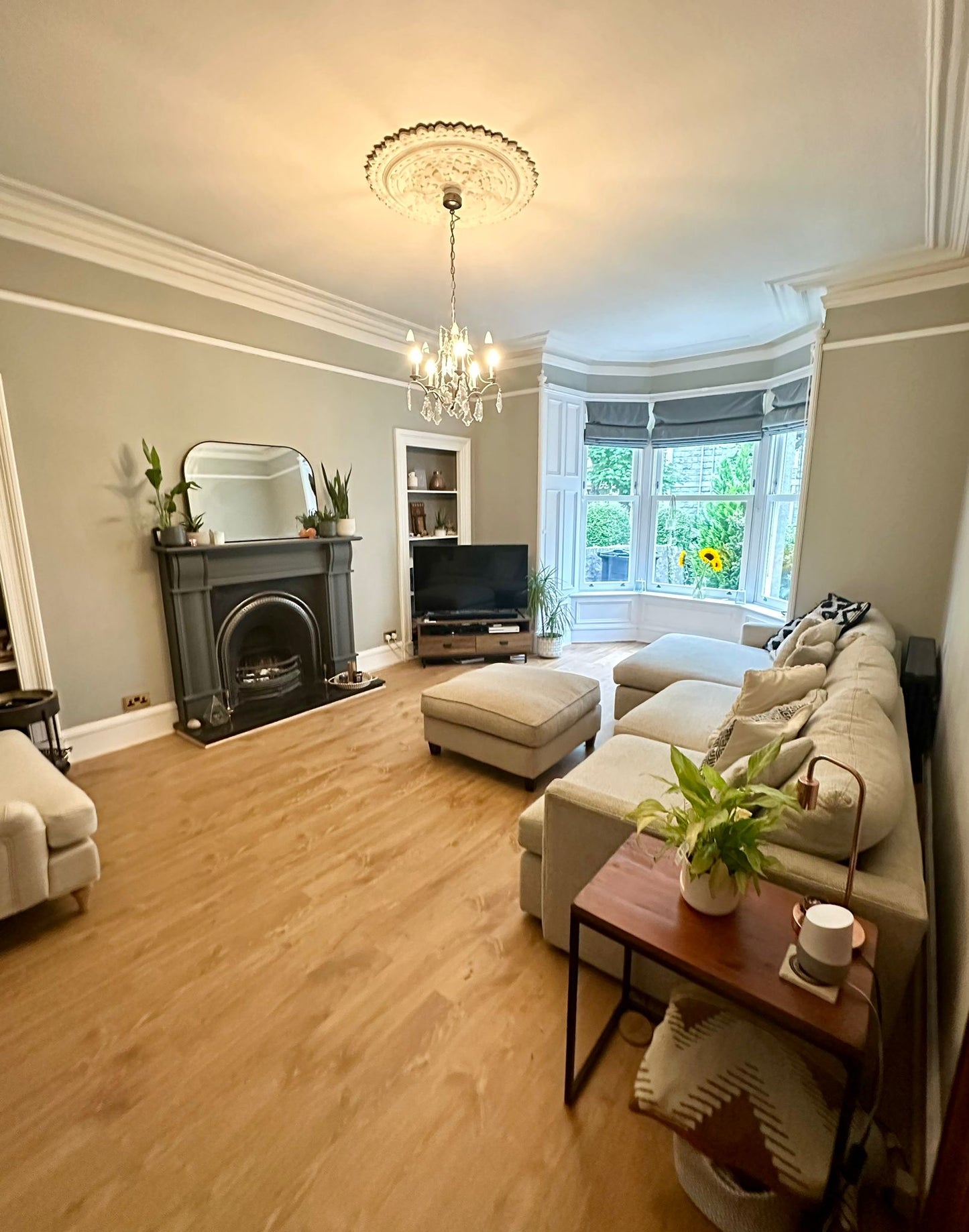 5 bed semi detached house