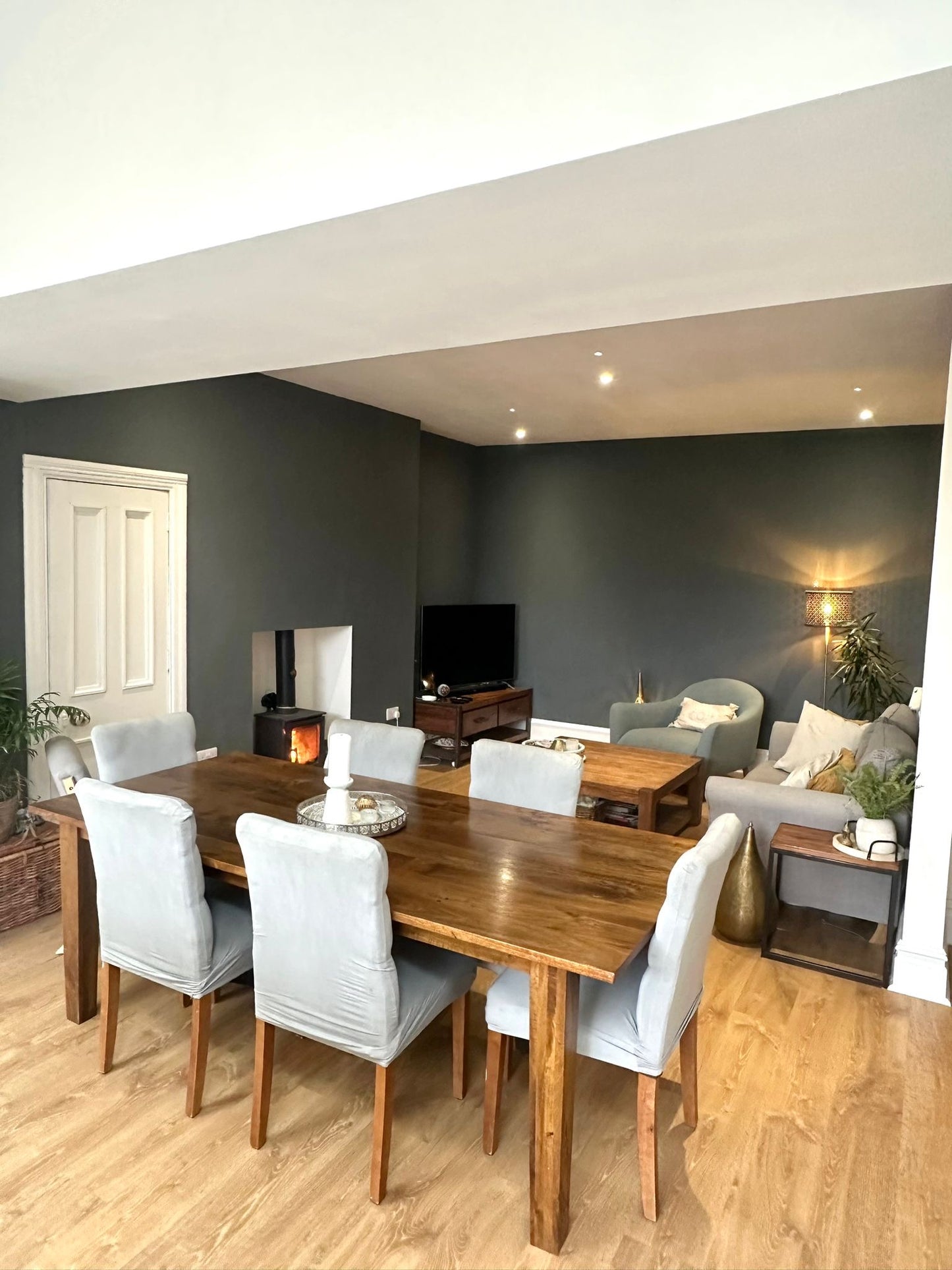 5 bed semi detached house