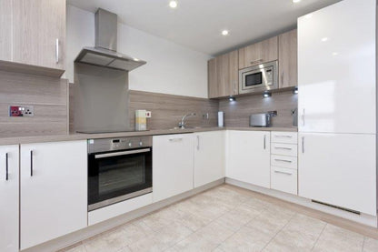 STUNNING 2 Bedroom Flat